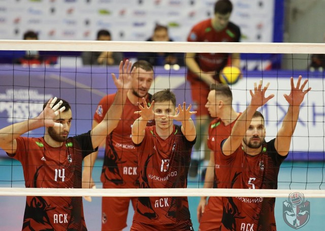 Нижегородские волейболисты встретятся с соперниками из новосибирского "Локомотива" 28 ноября