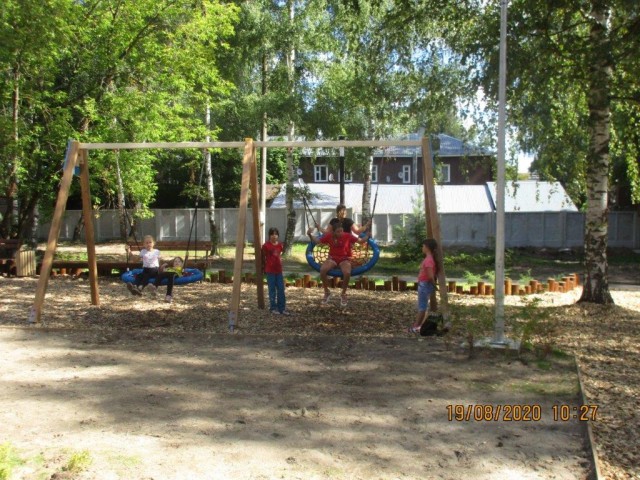 Детская площадка, батуты и качели появились в городском парке в Кулебаках Нижегородской области