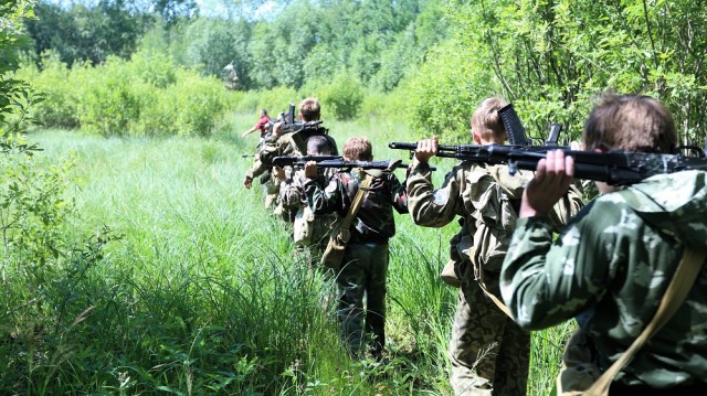 Смена военно-спортивного лагеря "Хочу стать морпехом" завершилась в Нижнем Новгороде 