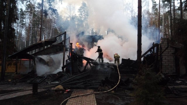 Десятилетний ребёнок пропал при пожаре на турбазе в Городецком районе Нижегородской области