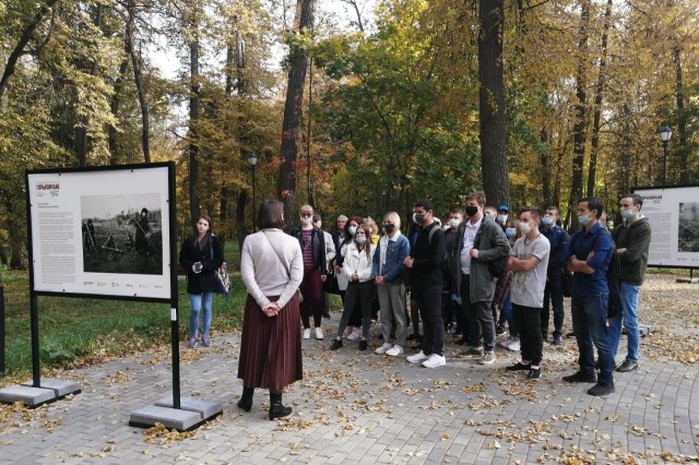 Презентация передвижной фотовыставки "Горьковчане. Приближая Победу" прошла в Сарове	