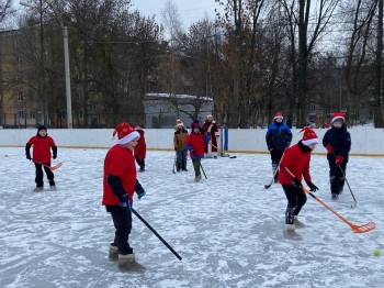 Турнир «Лига Деда Мороза» по хоккею в валенках пройдет  в Нижнем Новгороде