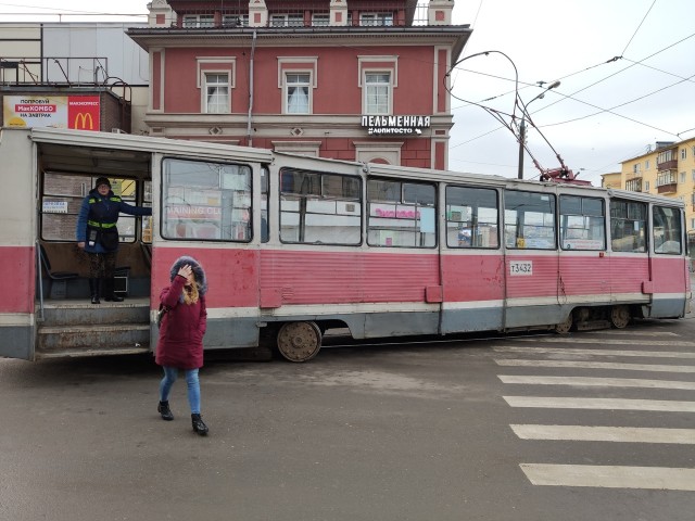 Трамвай №417 сошел с рельсов в Нижнем Новгороде