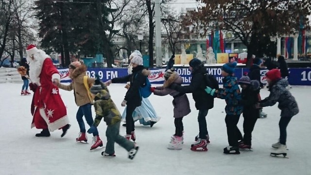 Более 50 тысяч жителей и гостей Нижнего Новгорода за три месяца посетили каток с искусственным льдом на улице Рождественская
