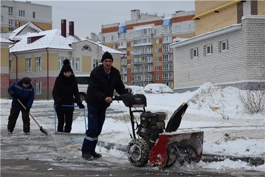 Управляющие организации в Чебоксарах приступили к уборке снега
