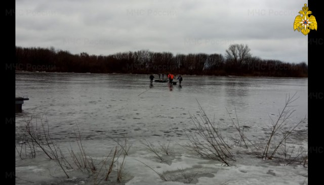 Трое рыбаков чуть на утонули на Гребном канале в Нижнем Новгороде