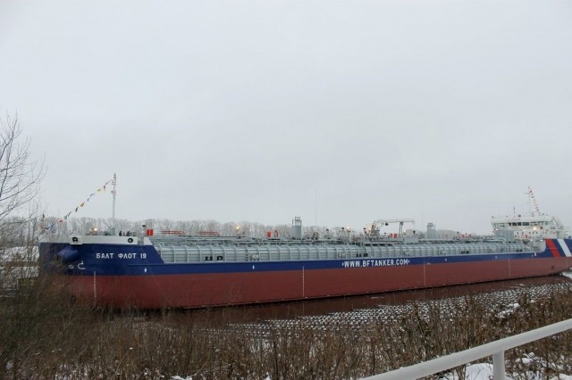 Построенный на "Красном Сормово" танкер "Балт Флот 19" спущен на воду в Нижнем Новгороде
