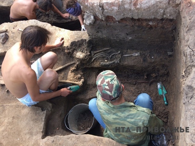 Обнаруженные в Нижегородском кремле останки перезахоронят в костнице Симеоновского храма