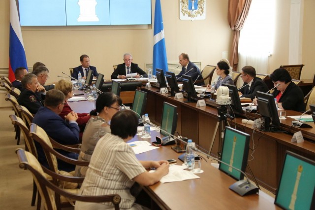 Игорь Комаров обсудил ключевые вопросы социально-экономического развития Ульяновской области в ходе поездки в регион