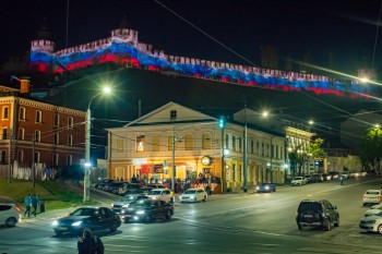 Башни Нижегородского кремля украсит праздничная подсветка ко Дню России