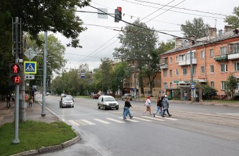 Первый в Нижнем Новгороде светофор с голосовым озвучиванием улиц появился на пересечении улиц Бекетова и Заярской