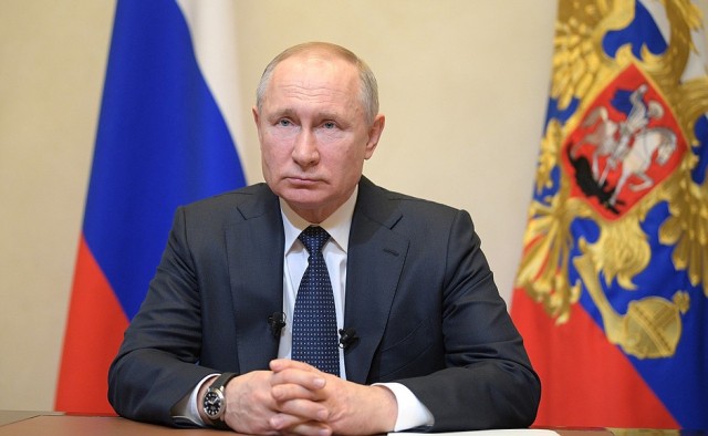 Владимир Путин объявил следующую неделю нерабочей для россиян в связи с угрозой распространения коронавируса