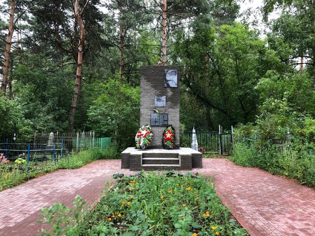 Памятник военным летчикам в Володарске Нижегородской области отремонтировали в рамках программы поддержки местных инициатив