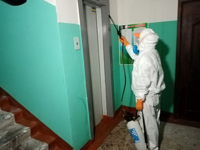Более 150 человек проводят санобработку и дезинфекцию в домах Автозаводского района Нижнего Новгорода