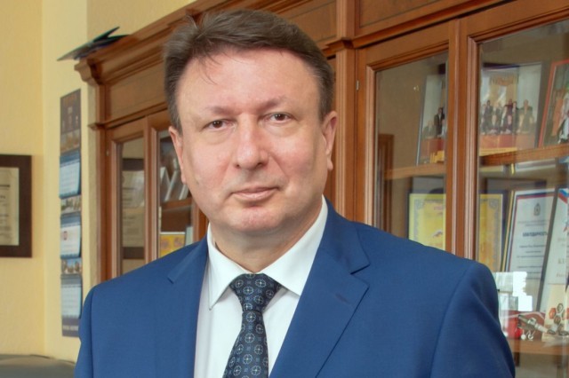 Олег Лавричев награжден золотой медалью "Благотворитель земли Нижегородской"