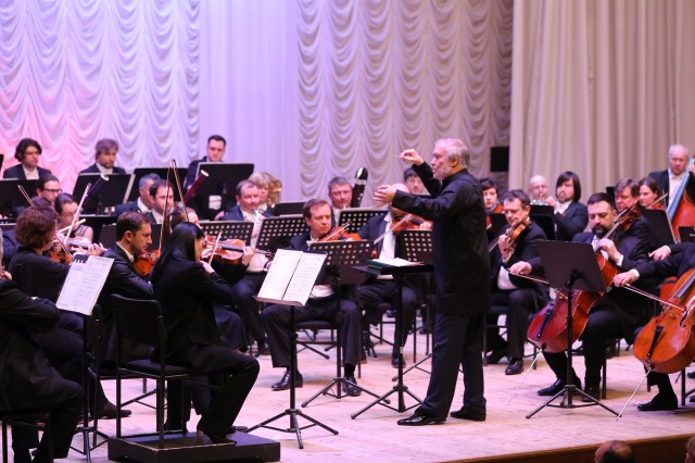   Благотворительный концерт симфонического оркестра Мариинского театра прошел в Нижнем Новгороде