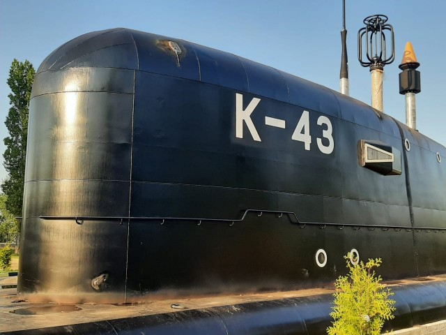Рубку знаменитой подводной лодки "Скат" установили в нижегородском парке Победы
