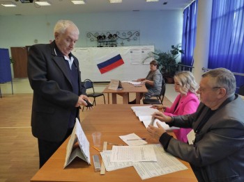 Кандидат на выборах губернатора Александр Быков принял участие в голосовании