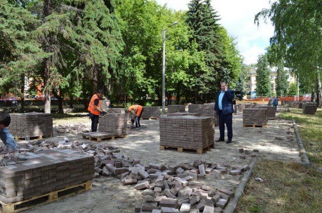 Тактильная плитка и пандус для маломобильных граждан появятся в нижегородском сквере Целинников 