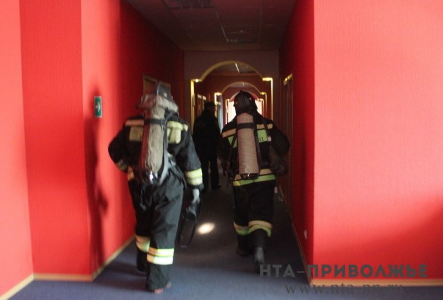 Тело мужчины найдено на месте пожара у входа в подвал многоквартирного дома в центре Нижнего Новгорода