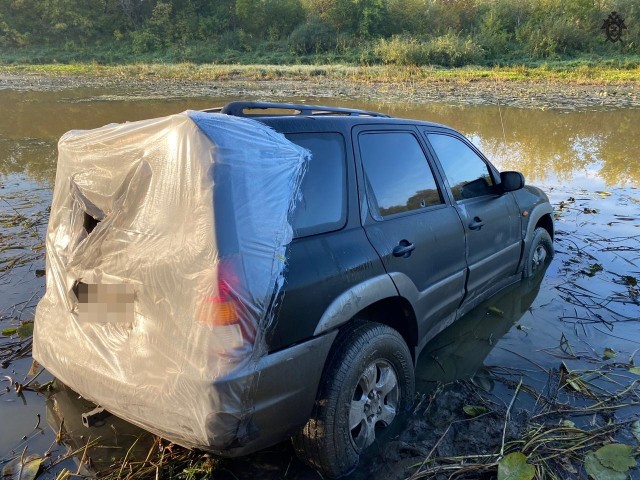 Машину и 28-летнего мужчину с простреленной головой нашли в водоеме в Стригинском бору Нижнего Новгорода