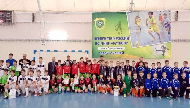 Команда "Маринс Групп Сормово" стала чемпионом по футболу первенства России по зоне Приволжья
