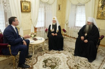 Патриарх  Кирилл провел встречу с Глебом Никитиным и митрополитом Нижегородским и Арзамасским Георгием