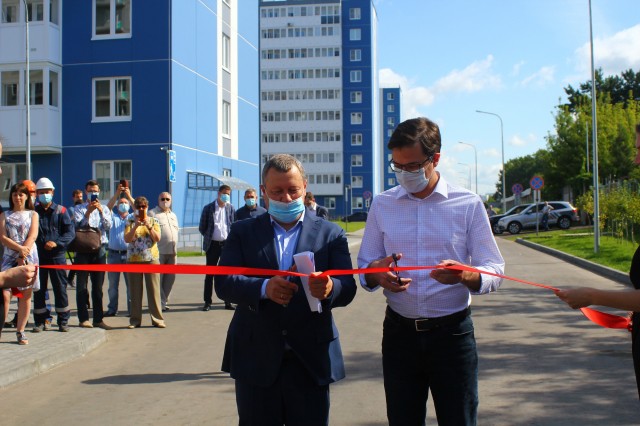 Накануне Дня строителя Юрий Шалабаев поздравил новоселов ЖК "Торпедо" в Нижнем Новгороде