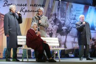 Концерт "Военные песни у Кремля" прошел в парке Победы Нижнего Новгорода