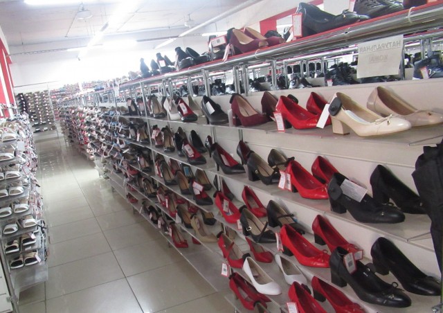 Более 4 тыс. пар немаркированной обуви изъято в магазинах Пензы 