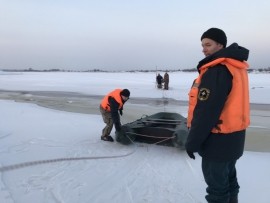Дрейфующие на льдине рыбаки были спасены в Нижегородской области