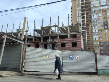 Суд определил нового застройщика долгостроя на улице Июльских дней в Нижнем Новгороде