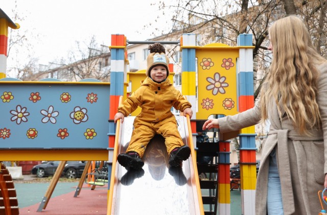 Детскую площадку со спортзоной обустроили в Нижнем Новгороде по программе "Вам решать!"