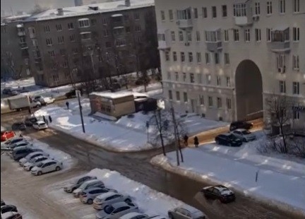 Троллейбусы встали из-за затопления улиц в Автозаводском районе